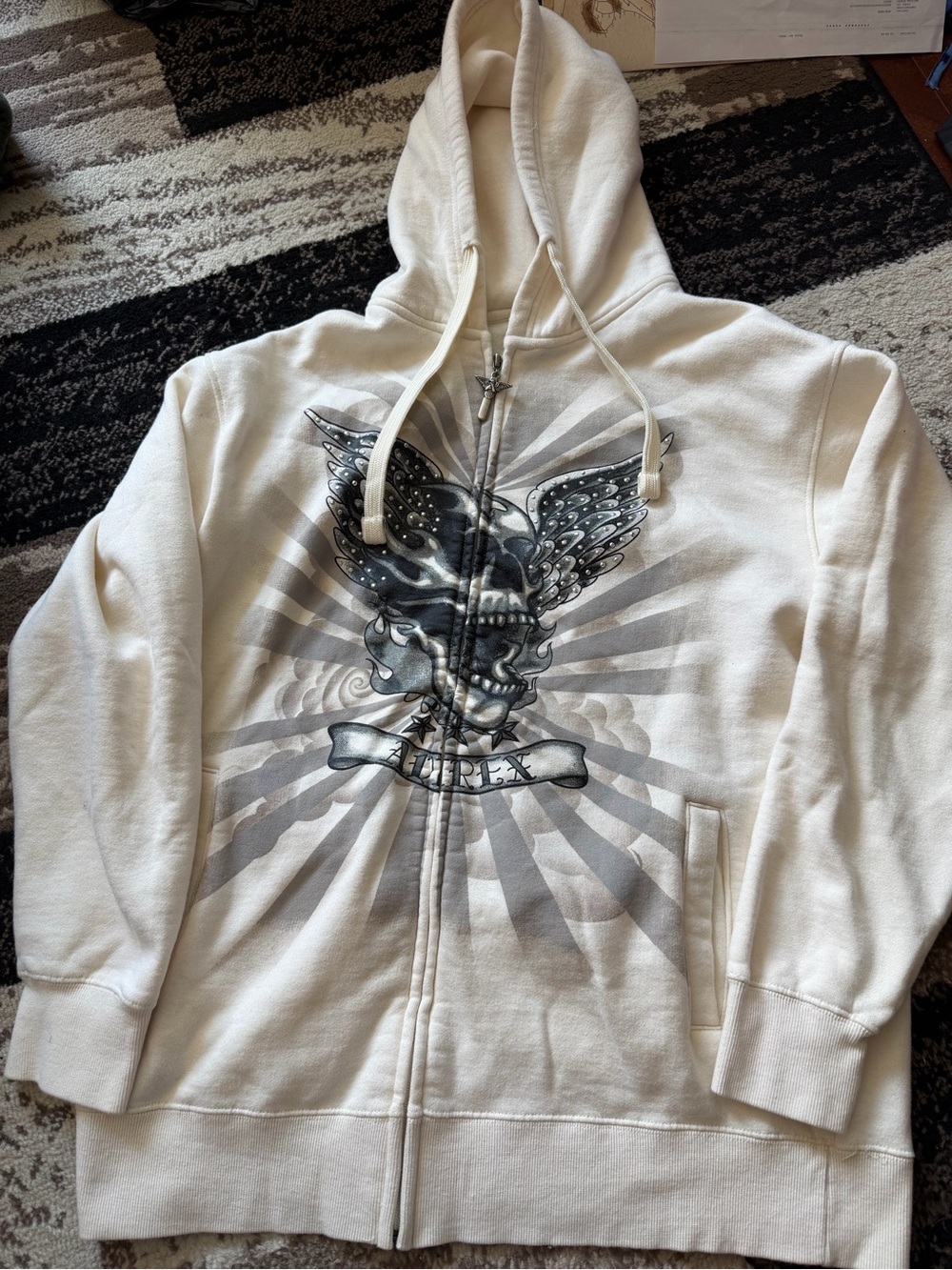 Men’s y2k Avirex White Zip-Up Hoodie with Gray Skull & Wing Graphic